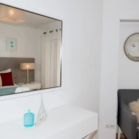 Club Pool Apartment *