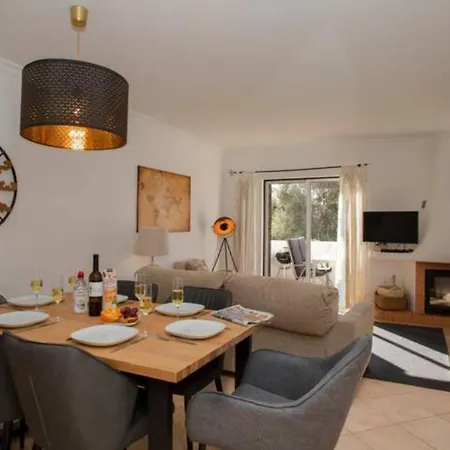 Club Pool Apartment *